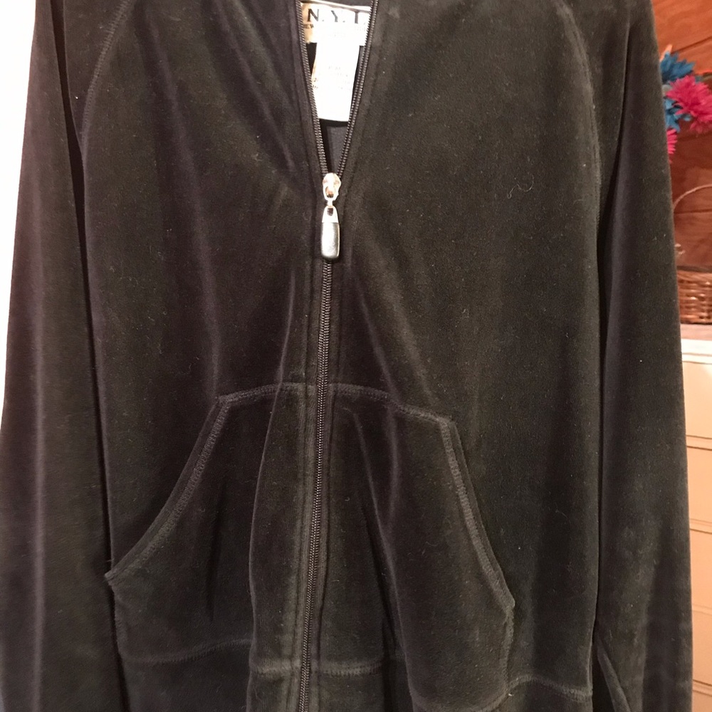 NYL Women’s black jacket